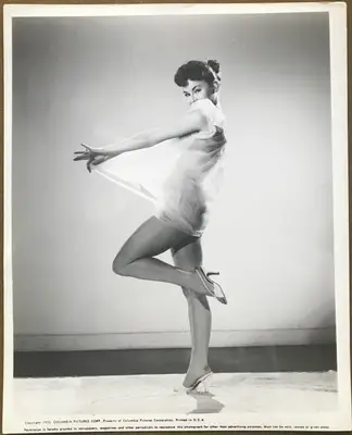 Lucy Marlow Pin Up/Portrait Still Lot Of 14 image 1