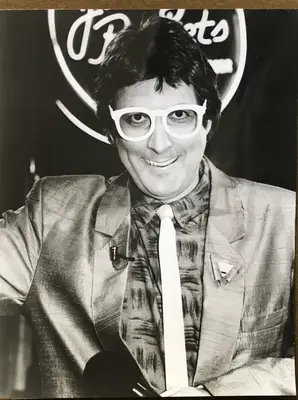 Keep on Cruisin' Stephen Bishop Portrait Still image 1
