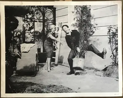 Five Day Lover Lobby Cards( 2) image 2