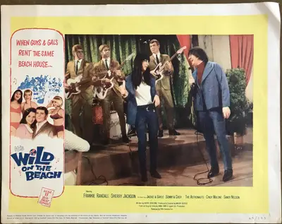 Wild on the Beach LobbyCards (7) image 1