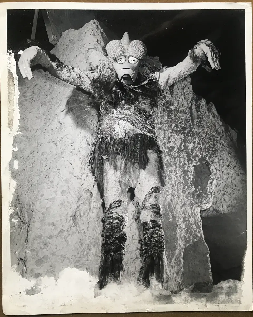The Phantom Planet Space Monster Scene Stills (6)