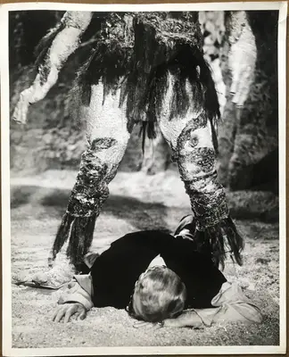 The Phantom Planet Space Monster Scene Stills (6) image 2